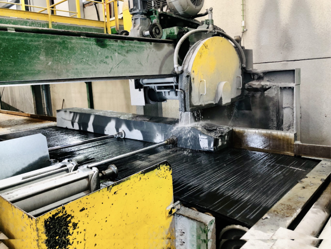 áquinas de elaboración de placas de pizarra en Pizarras del Carmen